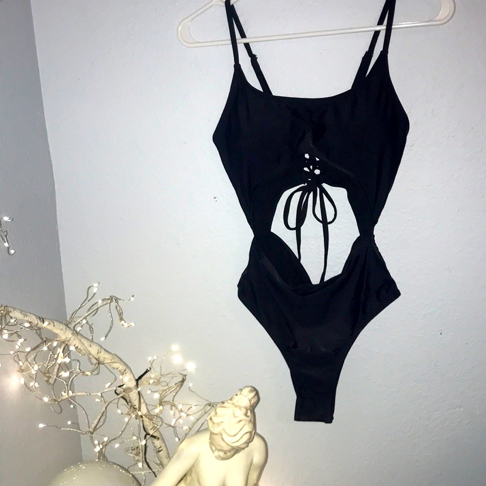 Unbranded Black Swimsuit One-Piece Spaghetti Straps Size Medium NWOT